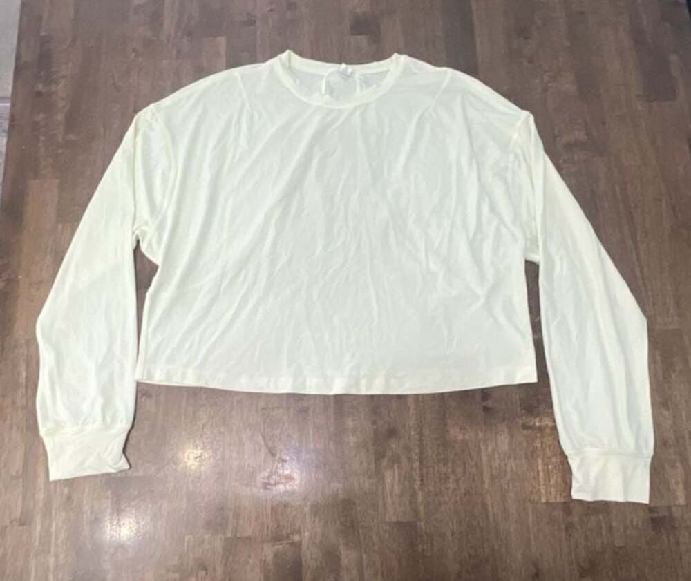 Lululemon Long Sleeve Cropped Athletic Shirt Yellow Size 6